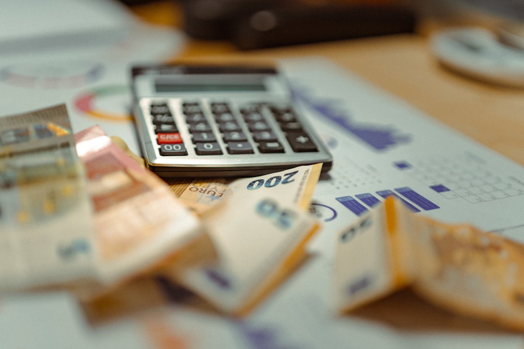 Tabel struktur hadiah Magnum 4D Big dan Small bet dengan kolom pengali payout dan kontribusi expected value